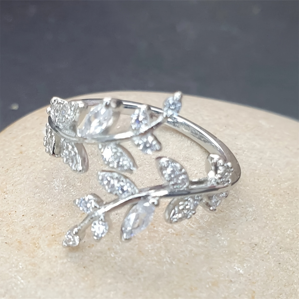 Adjustable Women's Ring 18K Plated Floral Jewelry for Weddings